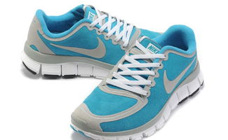 廠家直銷 揭秘5.0反毛皮潮流女跑鞋，搭配運動服打造時尚運動新風尚